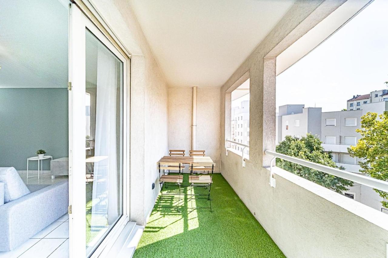 Appartement Cosy Avec Balcony And Garage-Charpennes 빌뢰르반 외부 사진