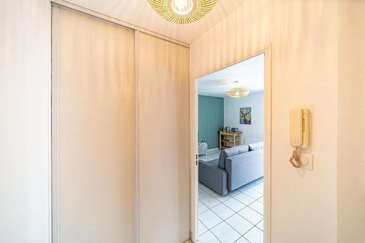 Appartement Cosy Avec Balcony And Garage-Charpennes 빌뢰르반 외부 사진