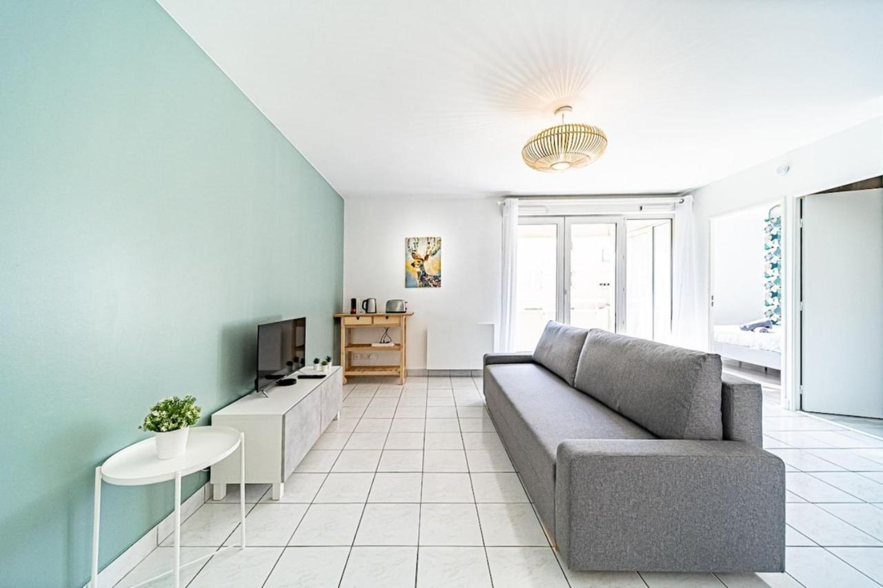Appartement Cosy Avec Balcony And Garage-Charpennes 빌뢰르반 외부 사진
