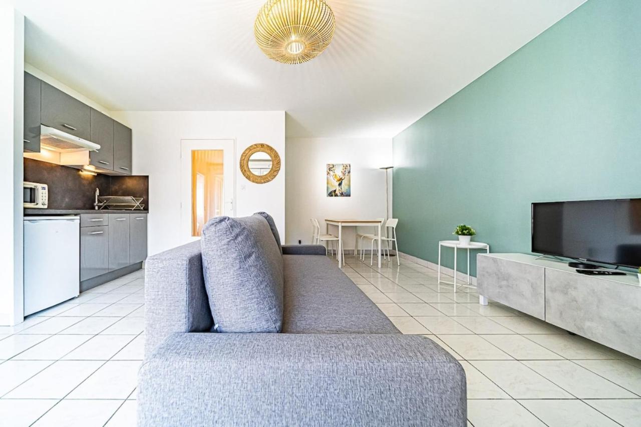 Appartement Cosy Avec Balcony And Garage-Charpennes 빌뢰르반 외부 사진