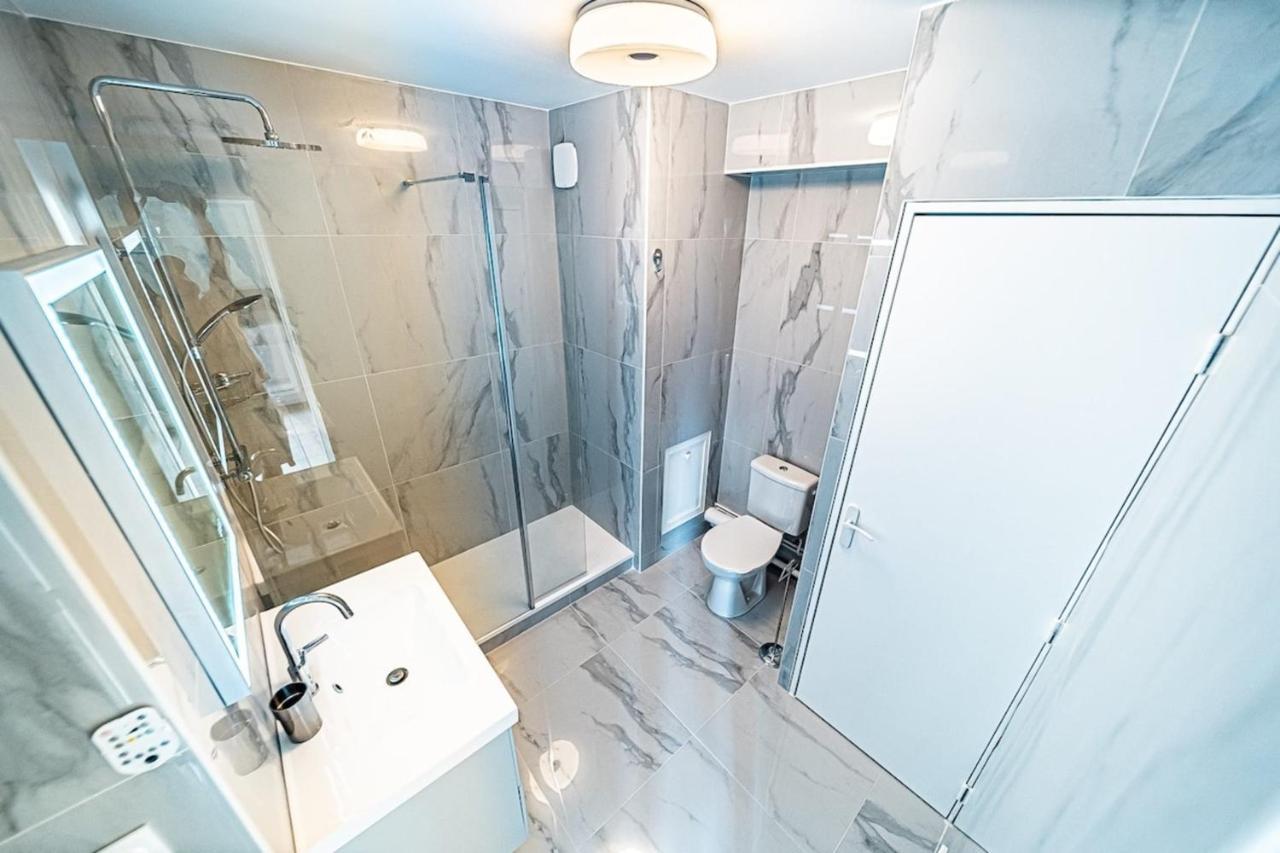 Appartement Cosy Avec Balcony And Garage-Charpennes 빌뢰르반 외부 사진