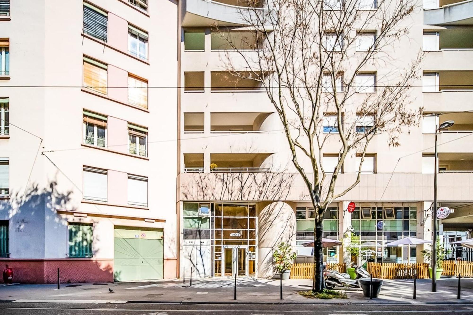 Appartement Cosy Avec Balcony And Garage-Charpennes 빌뢰르반 외부 사진